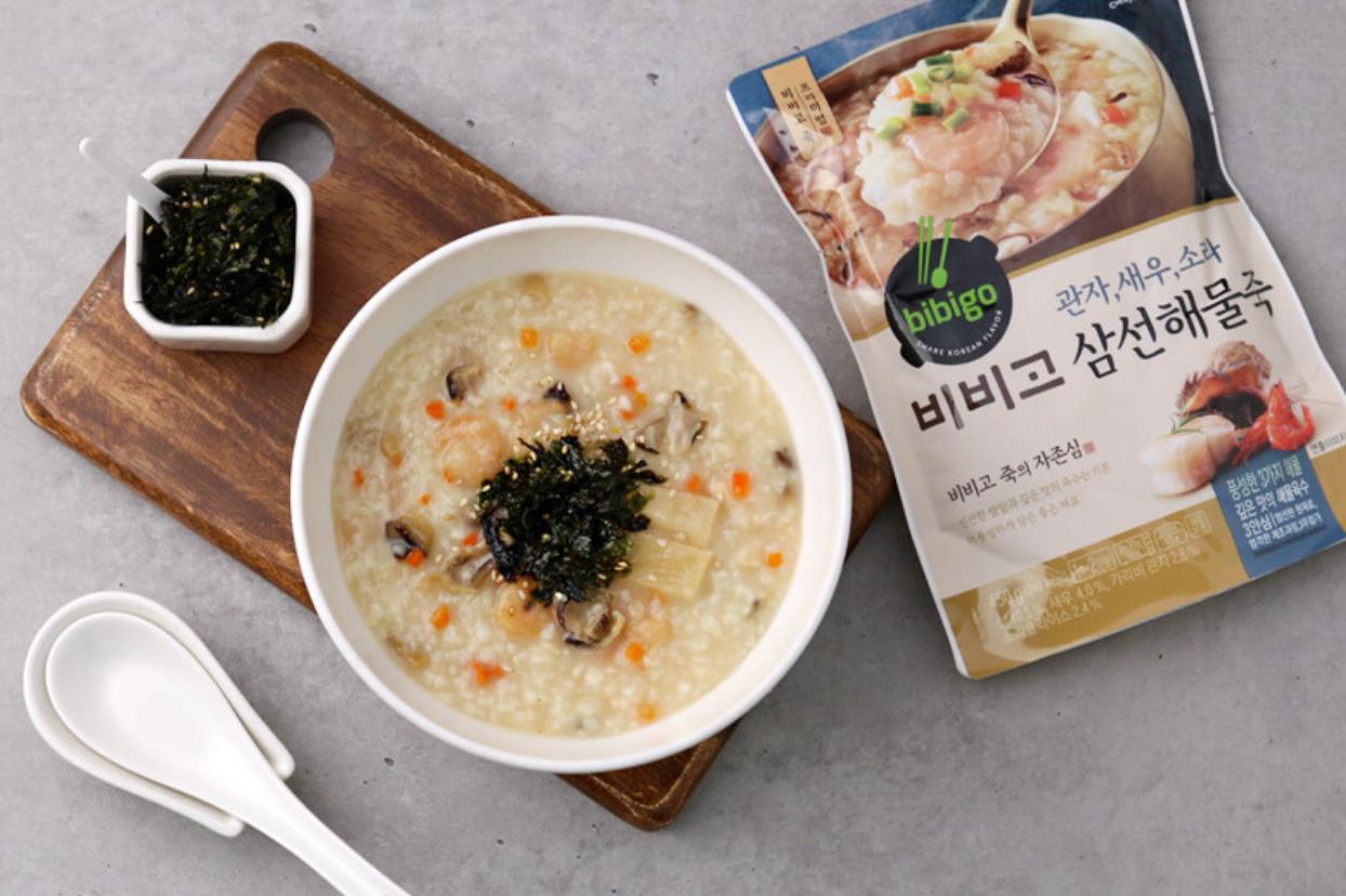 korean brand bibigo's samseon seafood porridge 