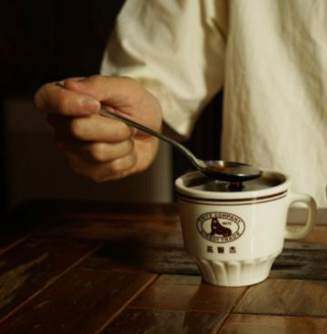 アザラシ コーヒーカップ（ブラウン）