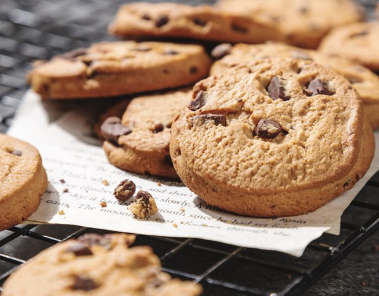 close up image of chocolate chip cookies
