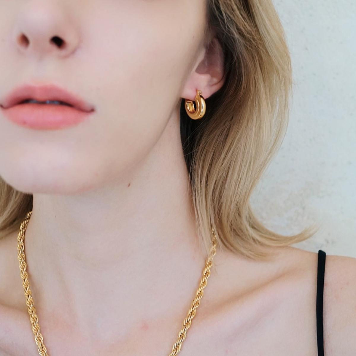 Vera Double Cubic Earrings (Gold)