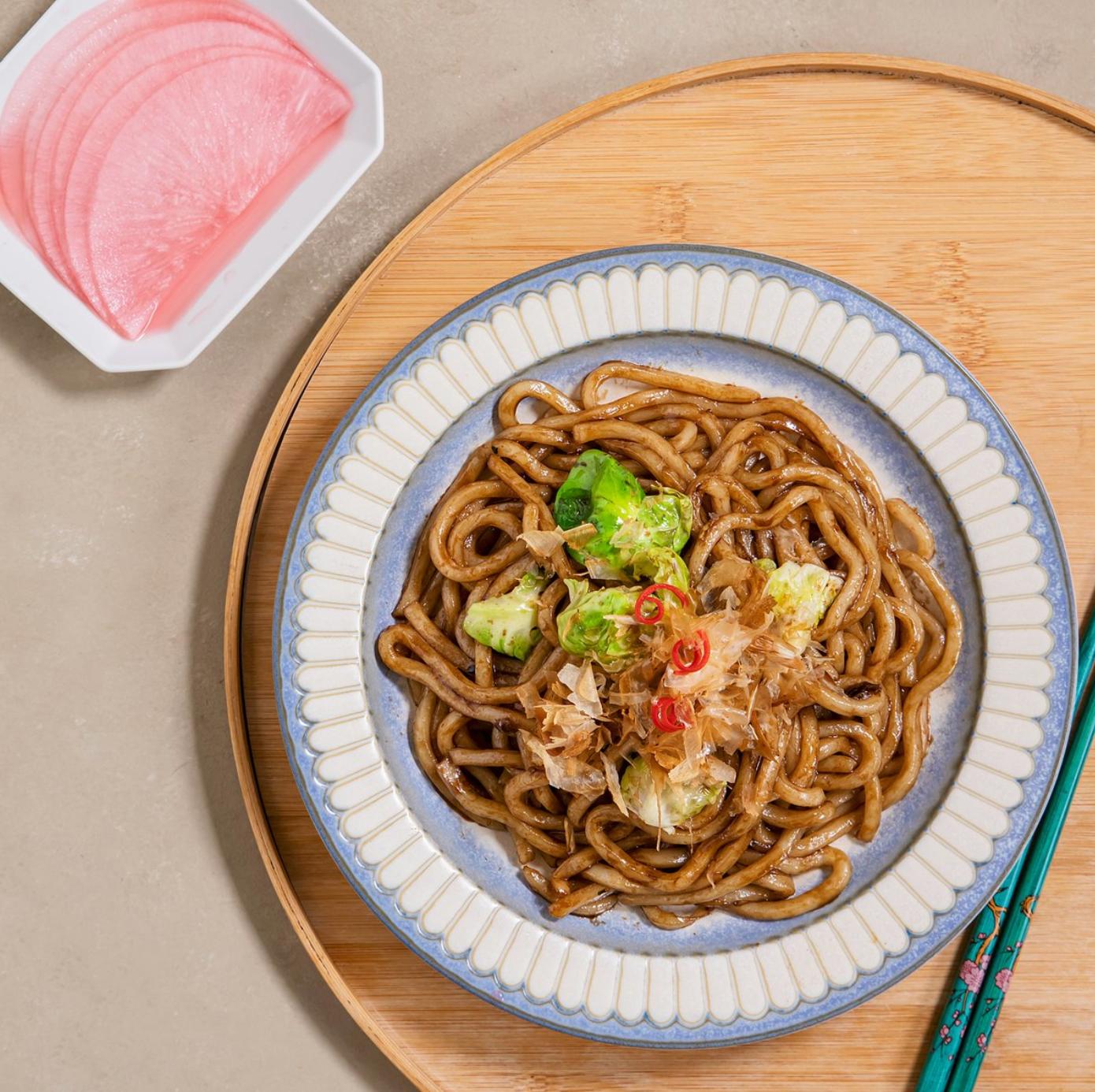 Mì udong xào ăn liền