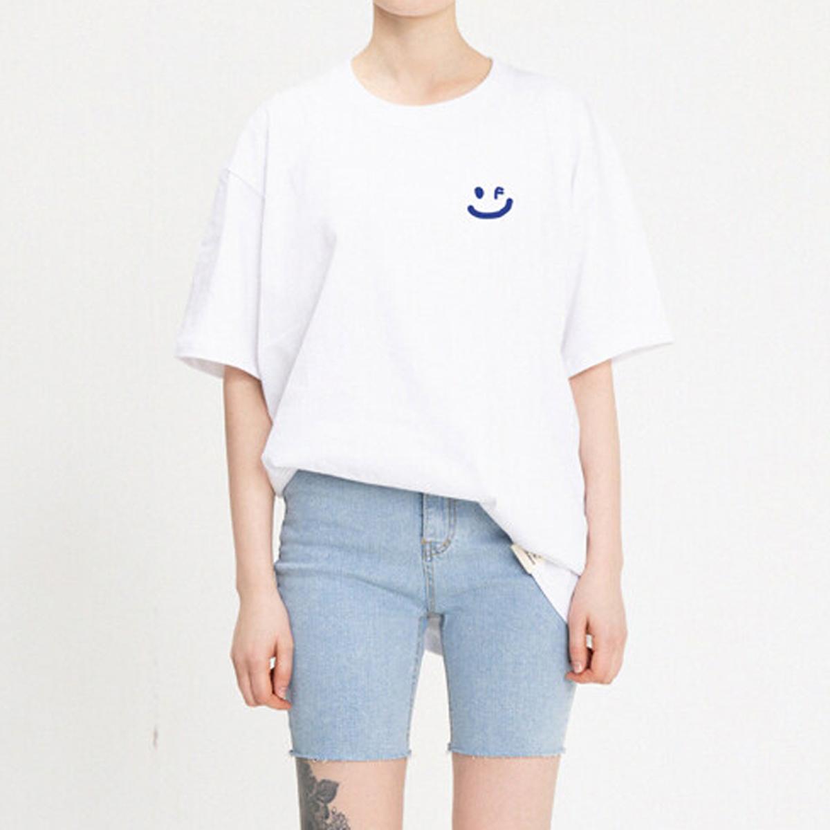 [UNISEX] Small Drawing Smile White Clip Short Sleeve Tee (White)
