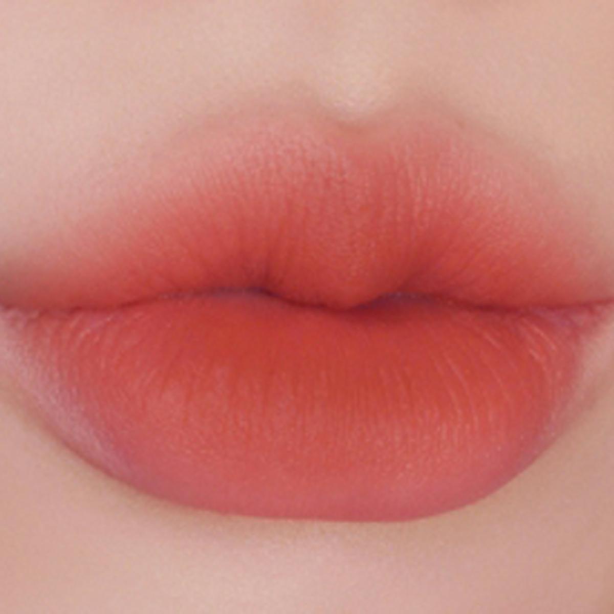 Airy Matte Lipstick (03 Coral Land)