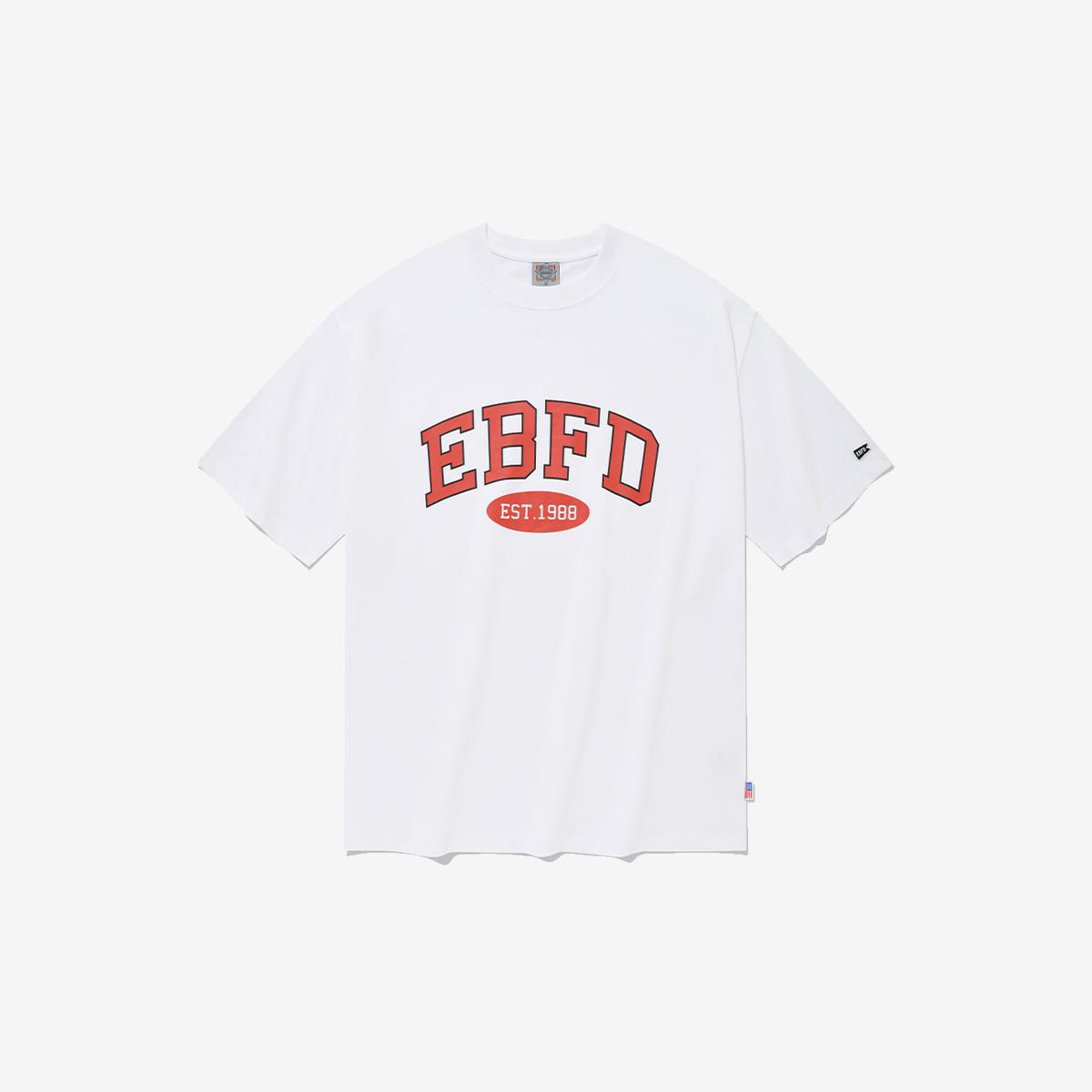 《金多美&WEi金曜漢同款》EBFD弧形LOGO短袖T恤（白色）