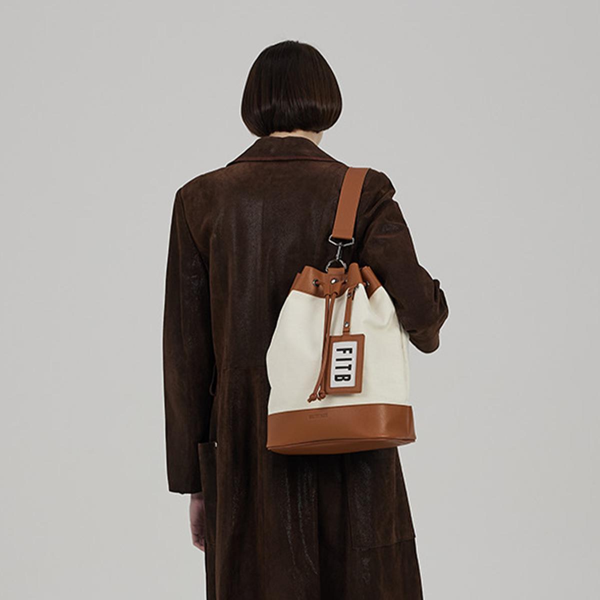 กระเป๋า Yoko Bucket Bag สี iv-br