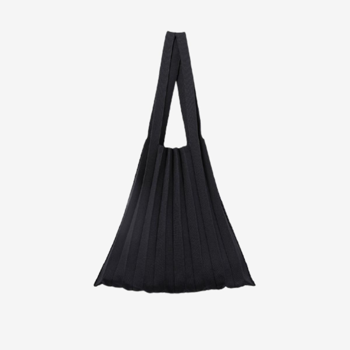 Knit Pleated Shoulder Bag (Black)