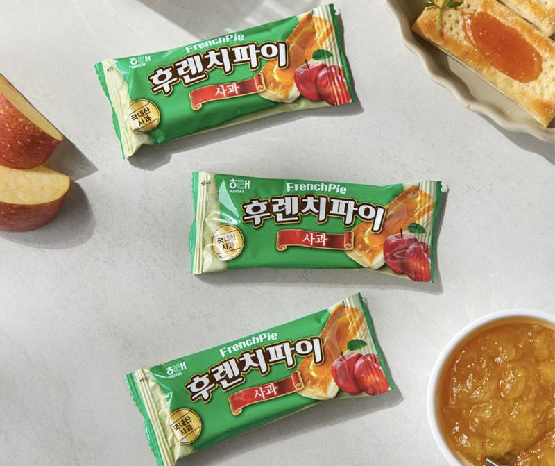 korean brand haitai's french pie apple flavor pie packets