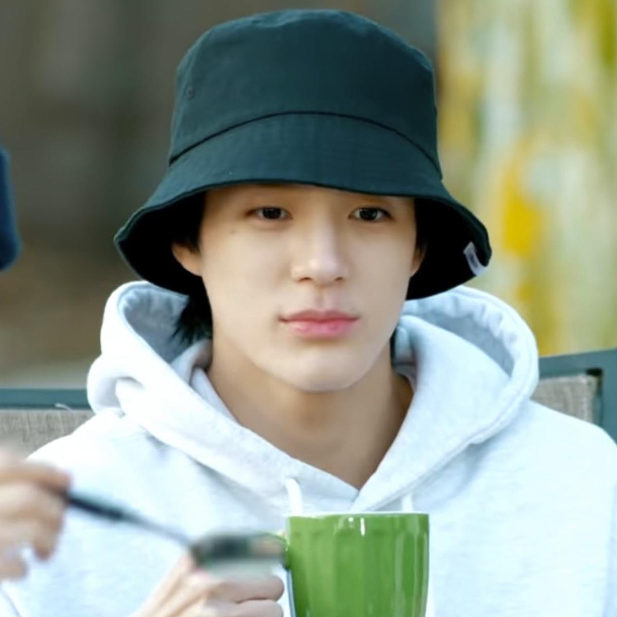《NCT JENO同款》人字紋標籤漁夫帽（墨綠色）