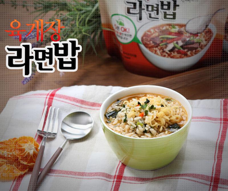 korean brand doori doori's yukgaejang ramen rice in a bowl