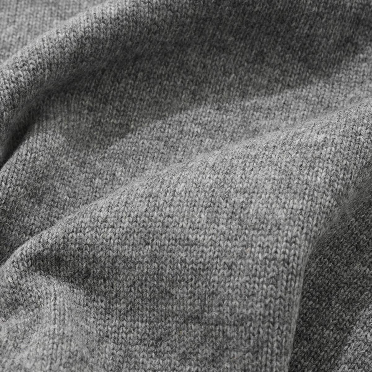 C字LOGO羊毛針織毛衣（冷灰色）