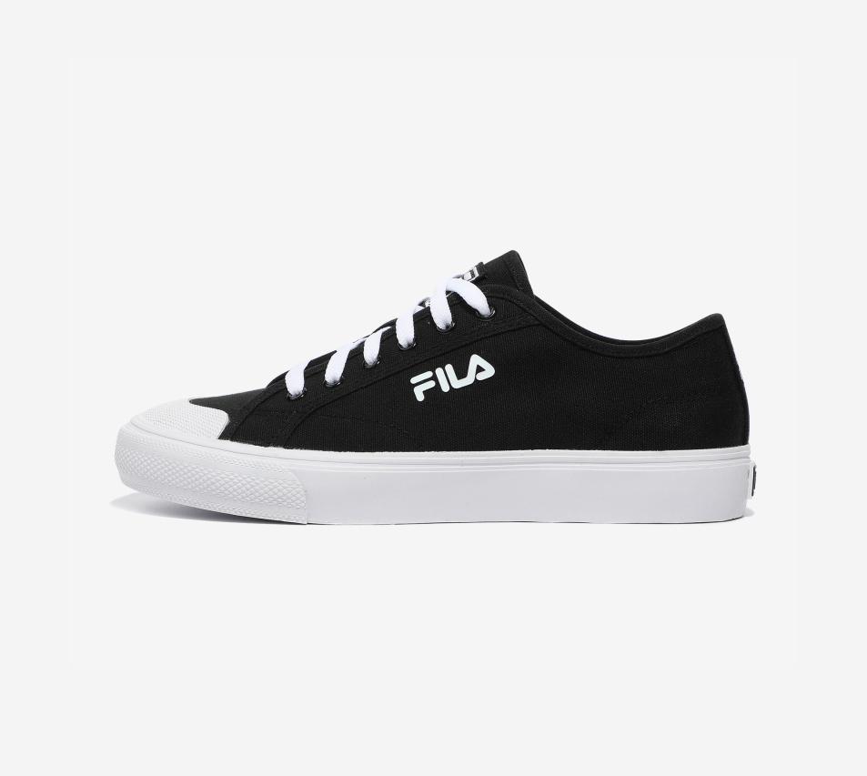 fila korea classic kicks B v2 shoes in black side view