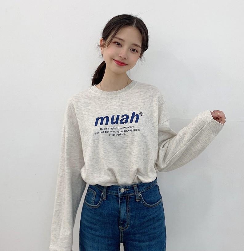 korean brand muah muah Signature Graphic T-Shirt in Light Grey worn by model 