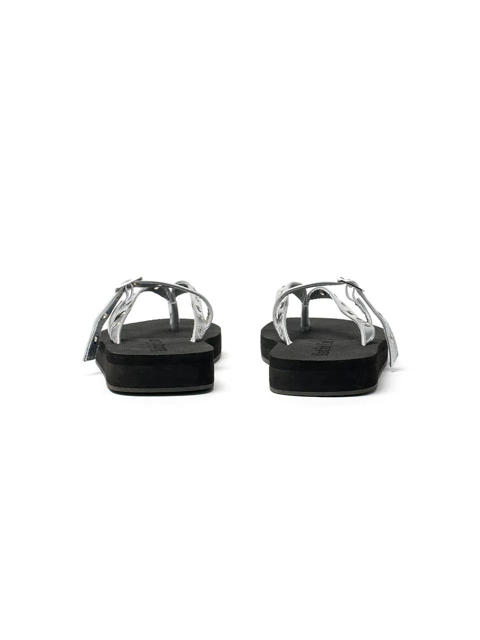 ★MATIN KIM★BUCKLE EYELET SLIPPERS BUCKLE EYELET SLIPPERS IN BLACK – Matin Kim
